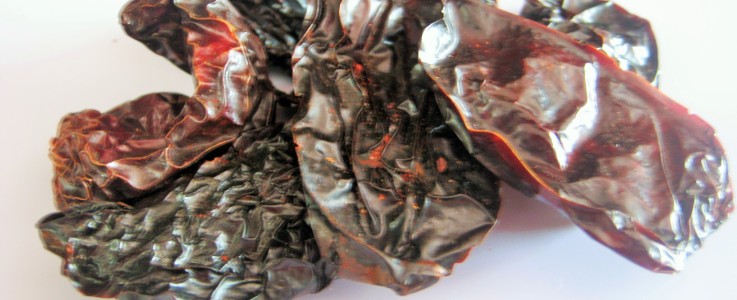 Rye Spice Smoked Chipotle Chillies